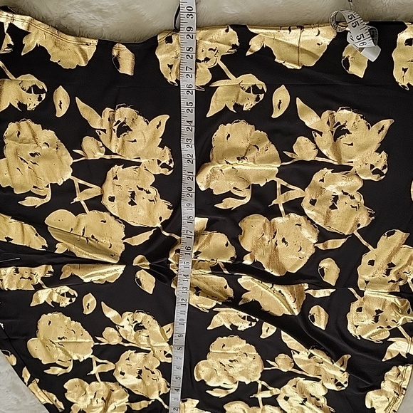 NWT RACHEL ROY. Blouse Women's. Black & Gold Floral Stylish. Size 3X. - Picture 7 of 13